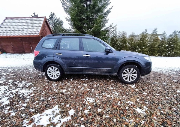 Subaru Forester cena 37500 przebieg: 251000, rok produkcji 2012 z Giżycko małe 121